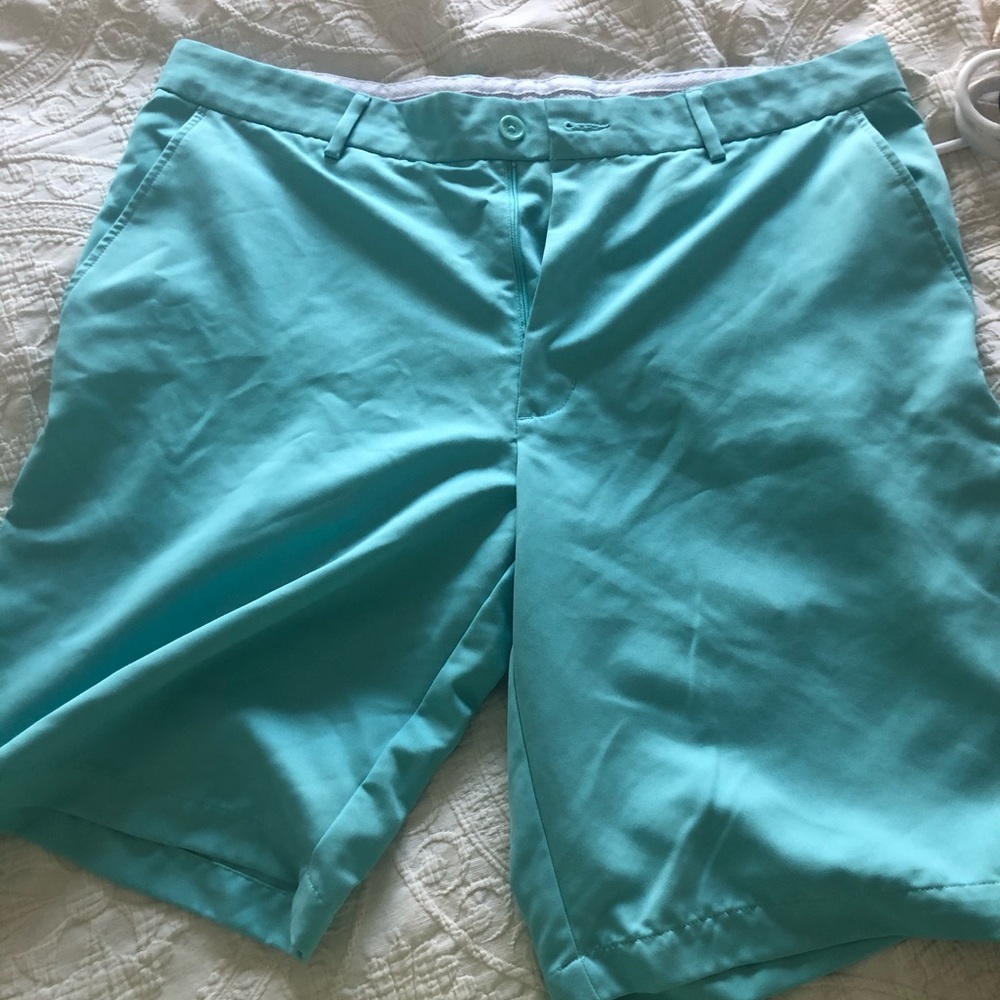 Greg Norman Size 36 Shorts
